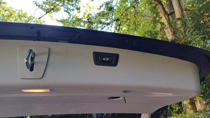 BMW 320, снимка 6 - Автомобили и джипове - 52320608