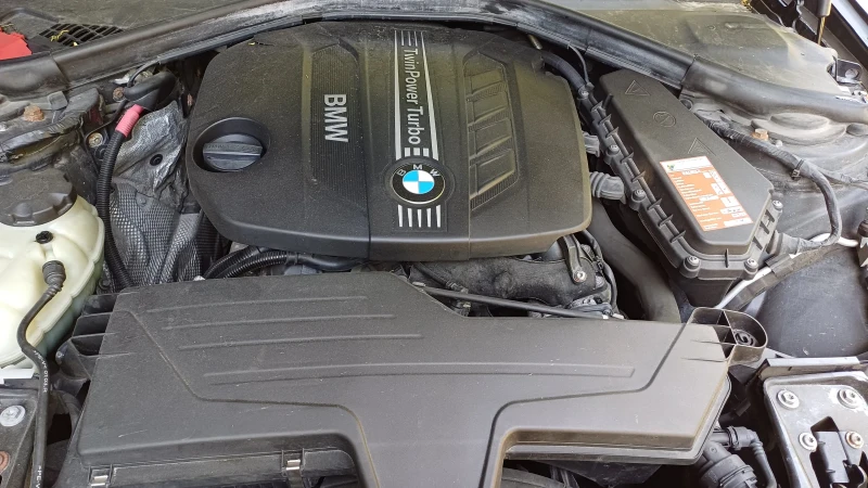 BMW 320, снимка 14 - Автомобили и джипове - 52320608