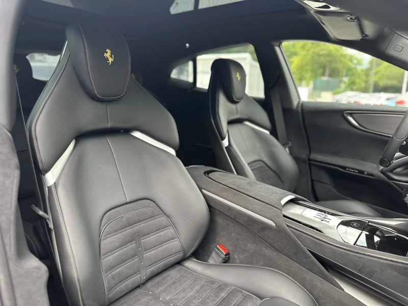 Ferrari Purosangue NEW/PANO/CAMERA/CARBON FULL, снимка 14 - Автомобили и джипове - 51178086