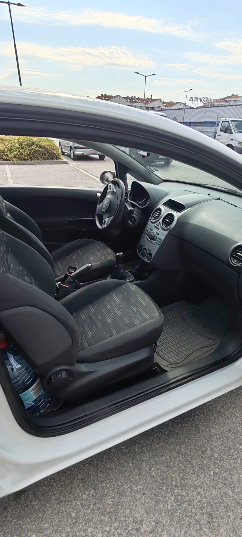 Opel Corsa, снимка 5 - Автомобили и джипове - 51669201