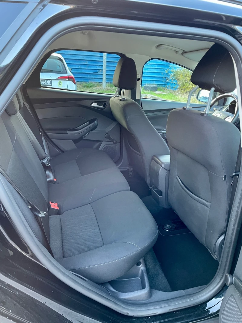 Ford Focus 1, 5 TDCI / 95к.с. * NAVI * TEMPOMAT * ОБСЛУЖЕН * , снимка 12 - Автомобили и джипове - 52380613