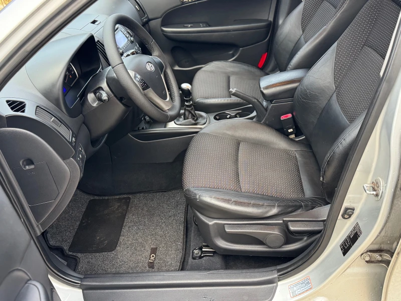Hyundai I30, снимка 9 - Автомобили и джипове - 52943921