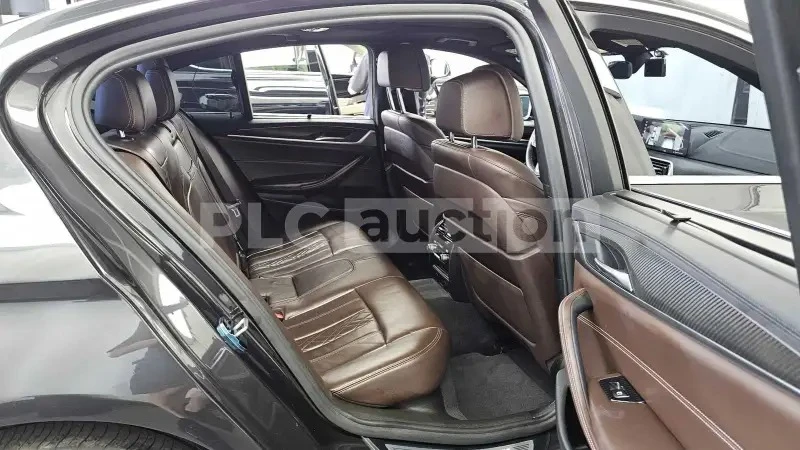 BMW 530 M SPORT/ФИКСИРАНА ЦЕНА ДО БЪЛГАРИЯ, снимка 10 - Автомобили и джипове - 54997432