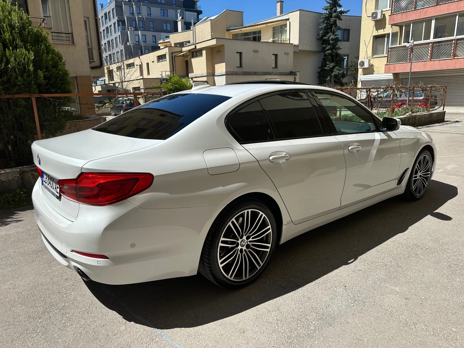 BMW 530 d xDrive sport line - изображение 6