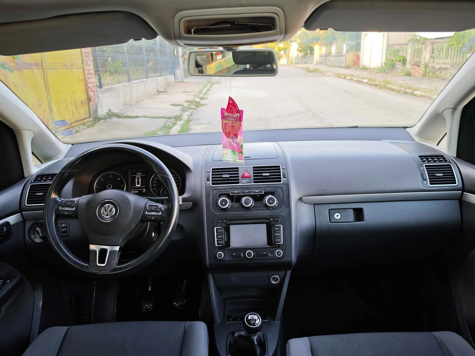 VW Touran  - изображение 8