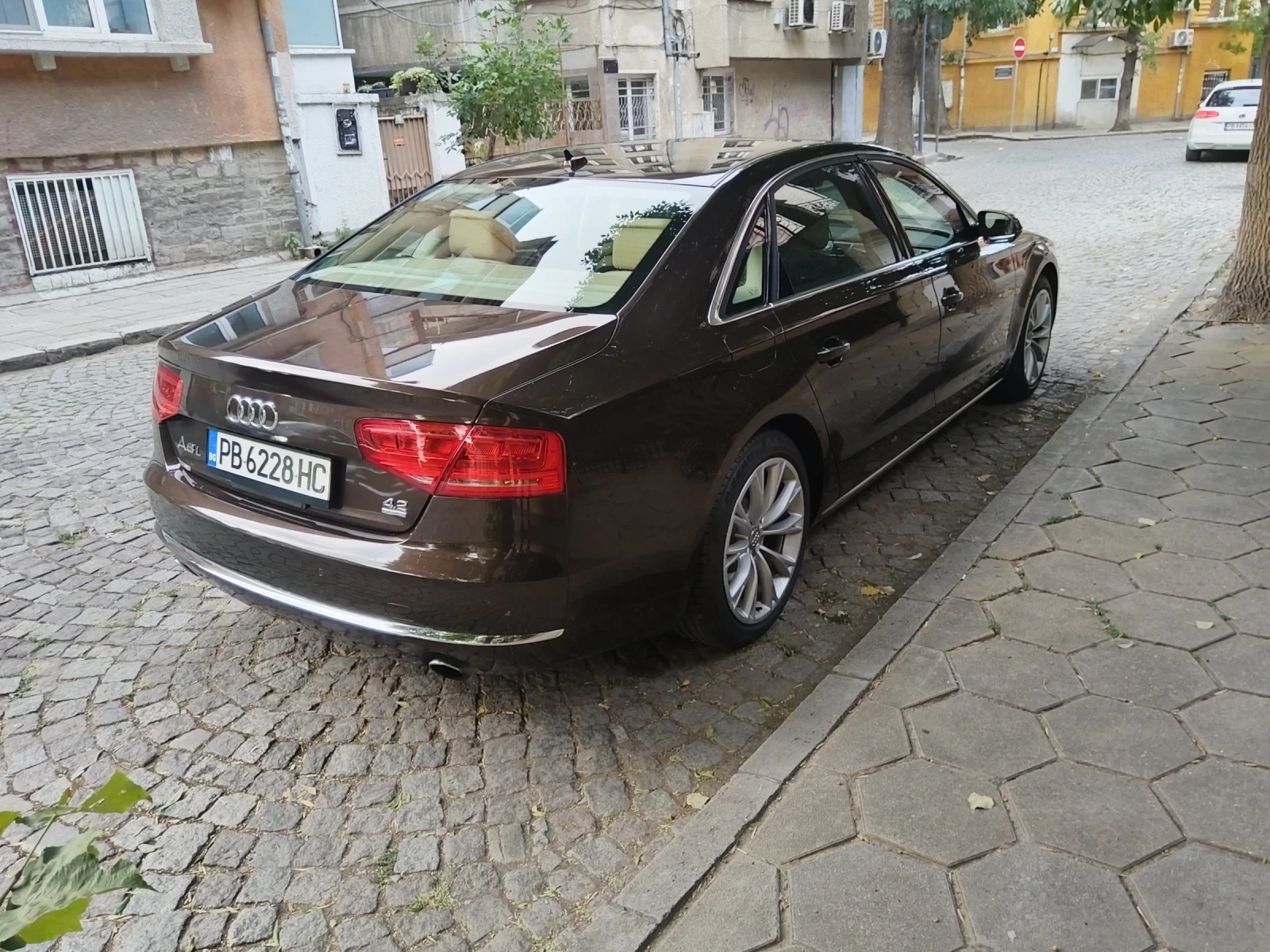 Audi A8 LONG - изображение 4