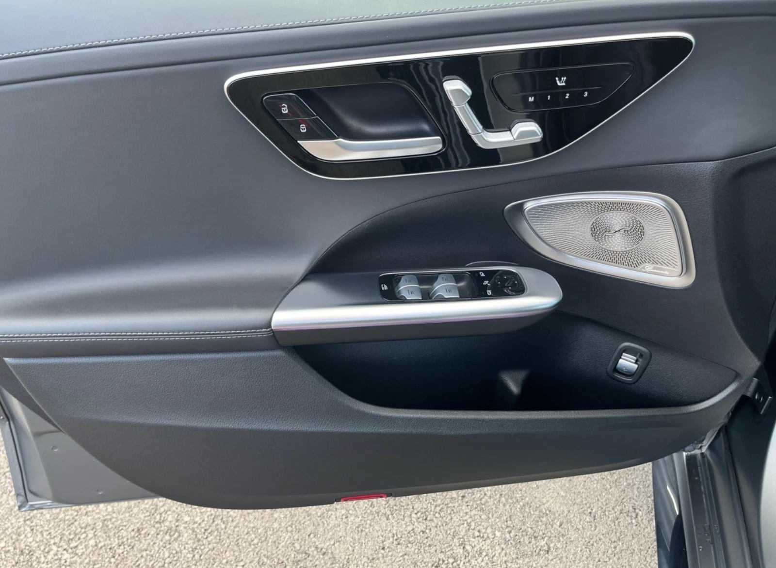 Mercedes-Benz C 43 AMG 4Matic+ Designo/Панорама/3D Burmester/360 - изображение 8