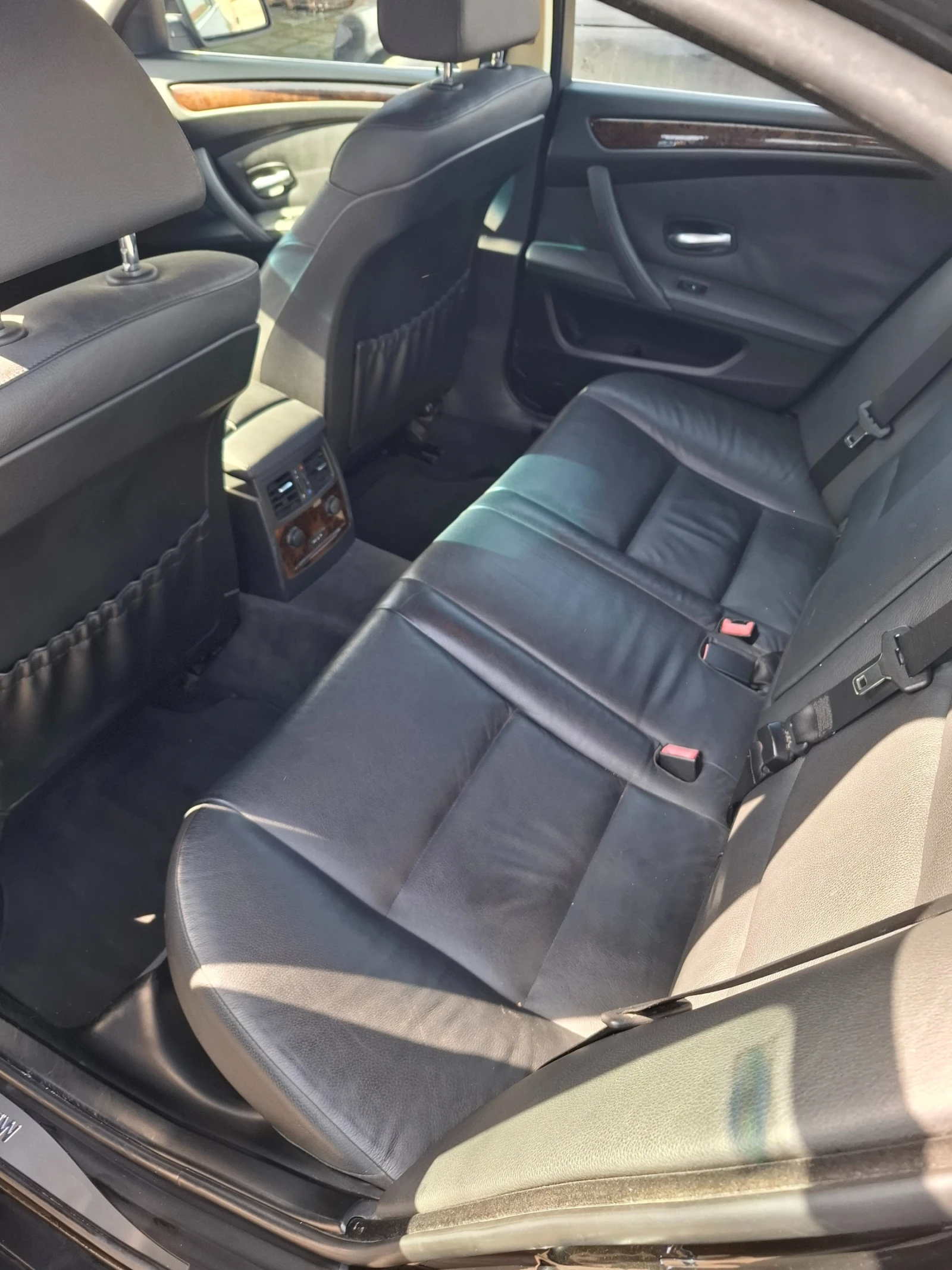 BMW 530 xd 235 k.c, снимка 10 - Автомобили и джипове - 53593908