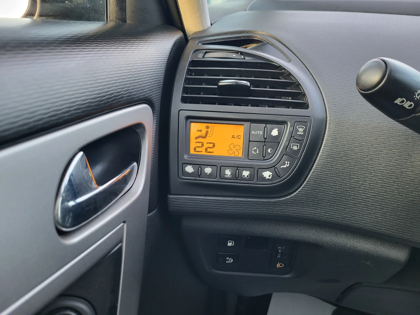 Citroen C4 Picasso 1.6VTi, снимка 9 - Автомобили и джипове - 53839376