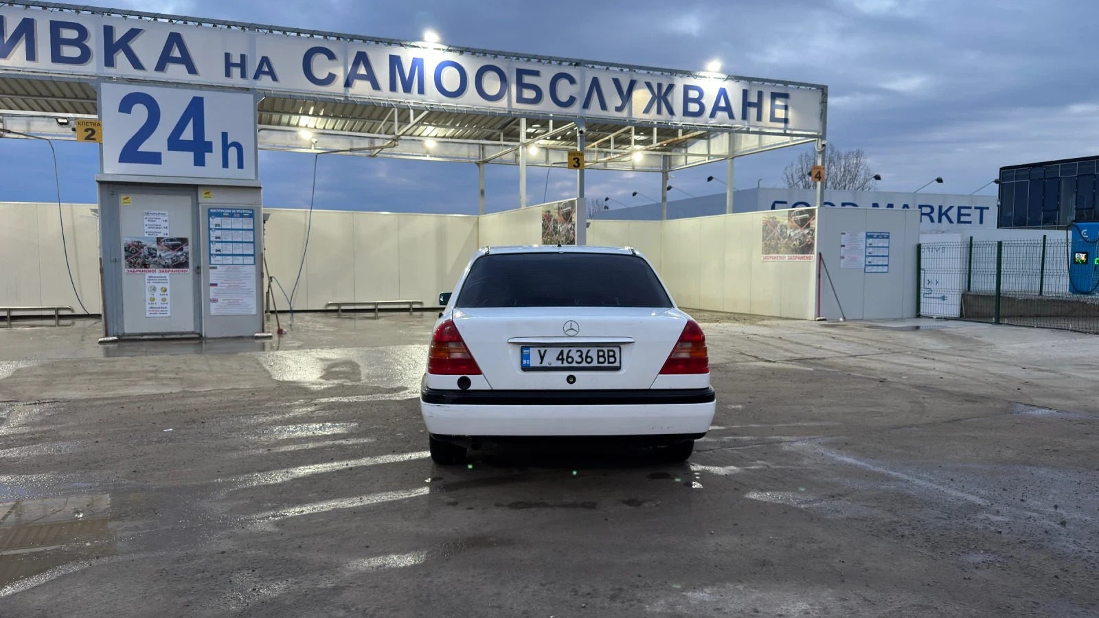 Mercedes-Benz C 180, снимка 5 - Автомобили и джипове - 53858432