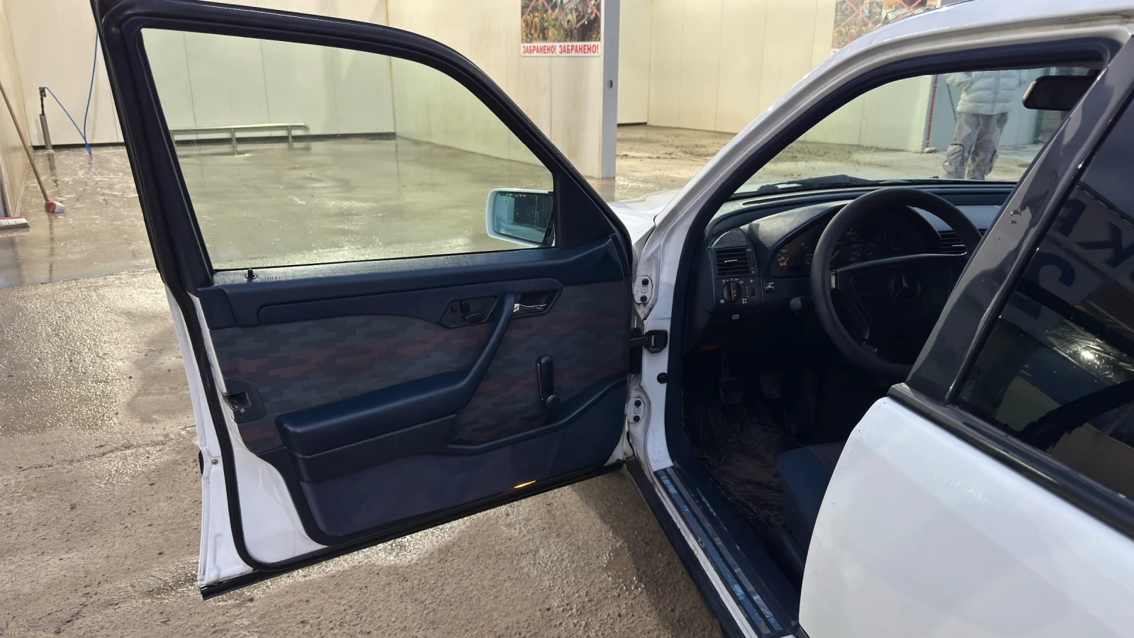 Mercedes-Benz C 180, снимка 8 - Автомобили и джипове - 53858432