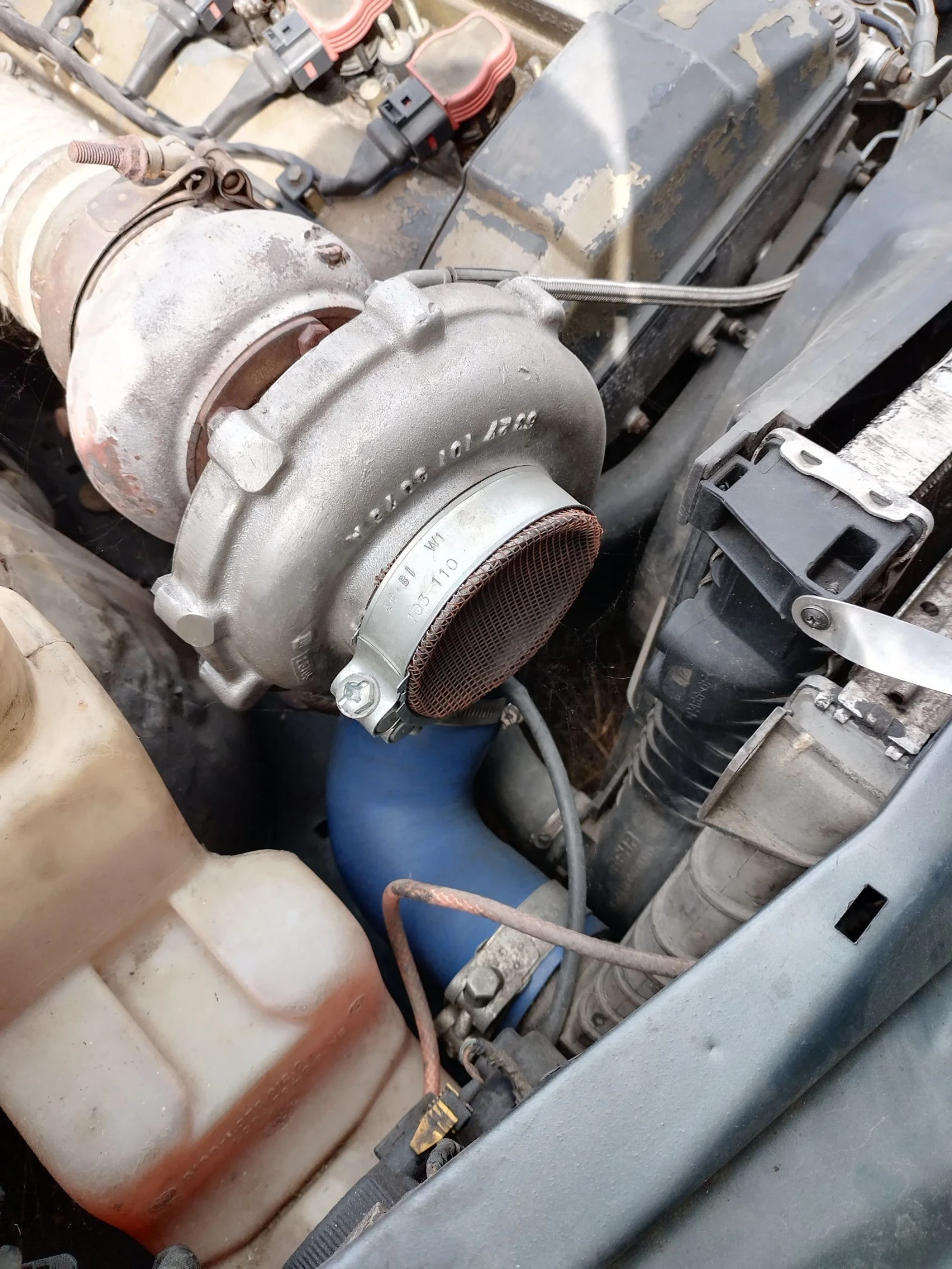 BMW 520 Бензин, снимка 13 - Автомобили и джипове - 54004226