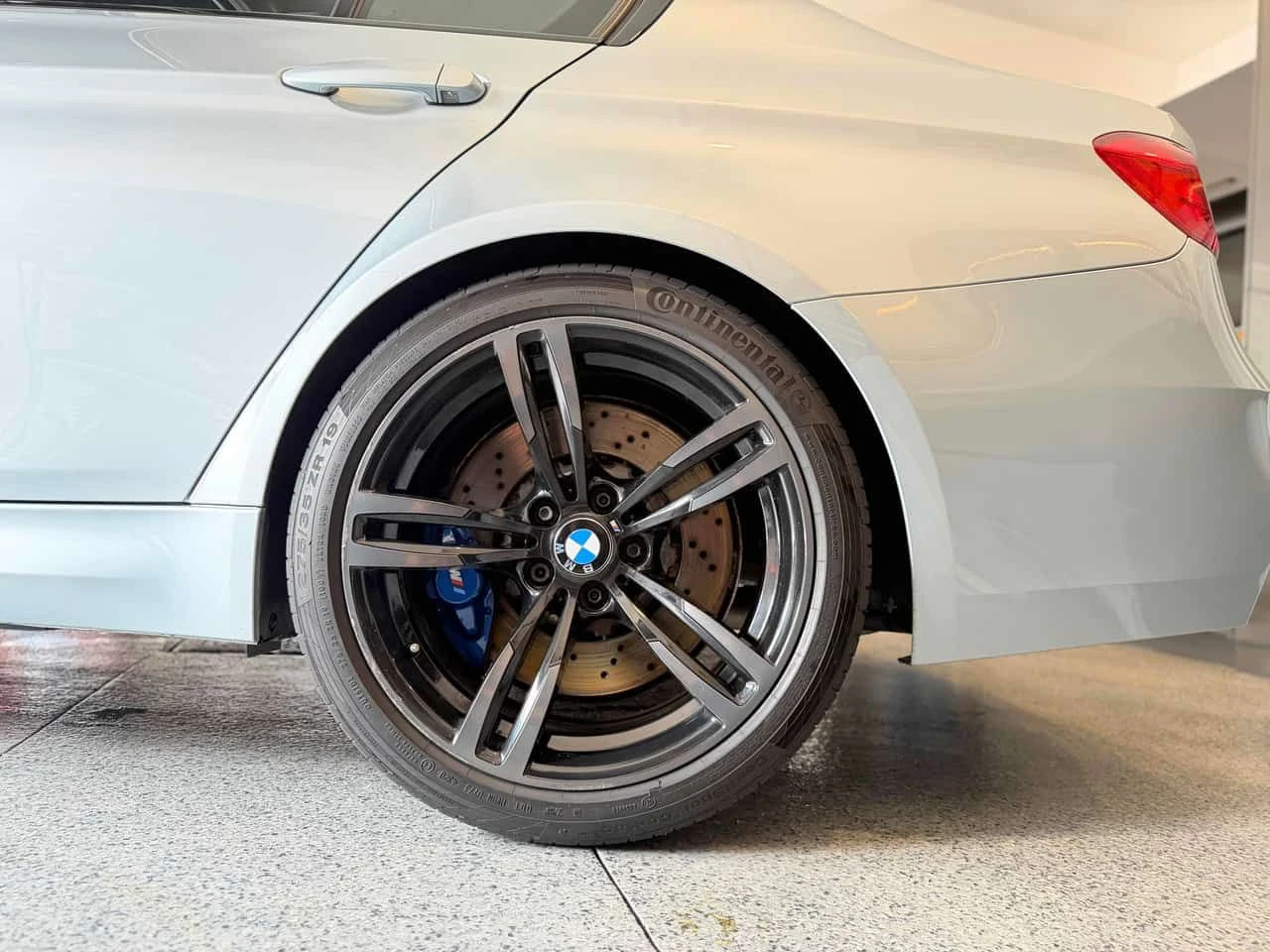 BMW M3 * 4dr Sdn* 2 КЛЮЧА* ПОДГРЕВ* PANO* KEYLESS* , снимка 14 - Автомобили и джипове - 54067061