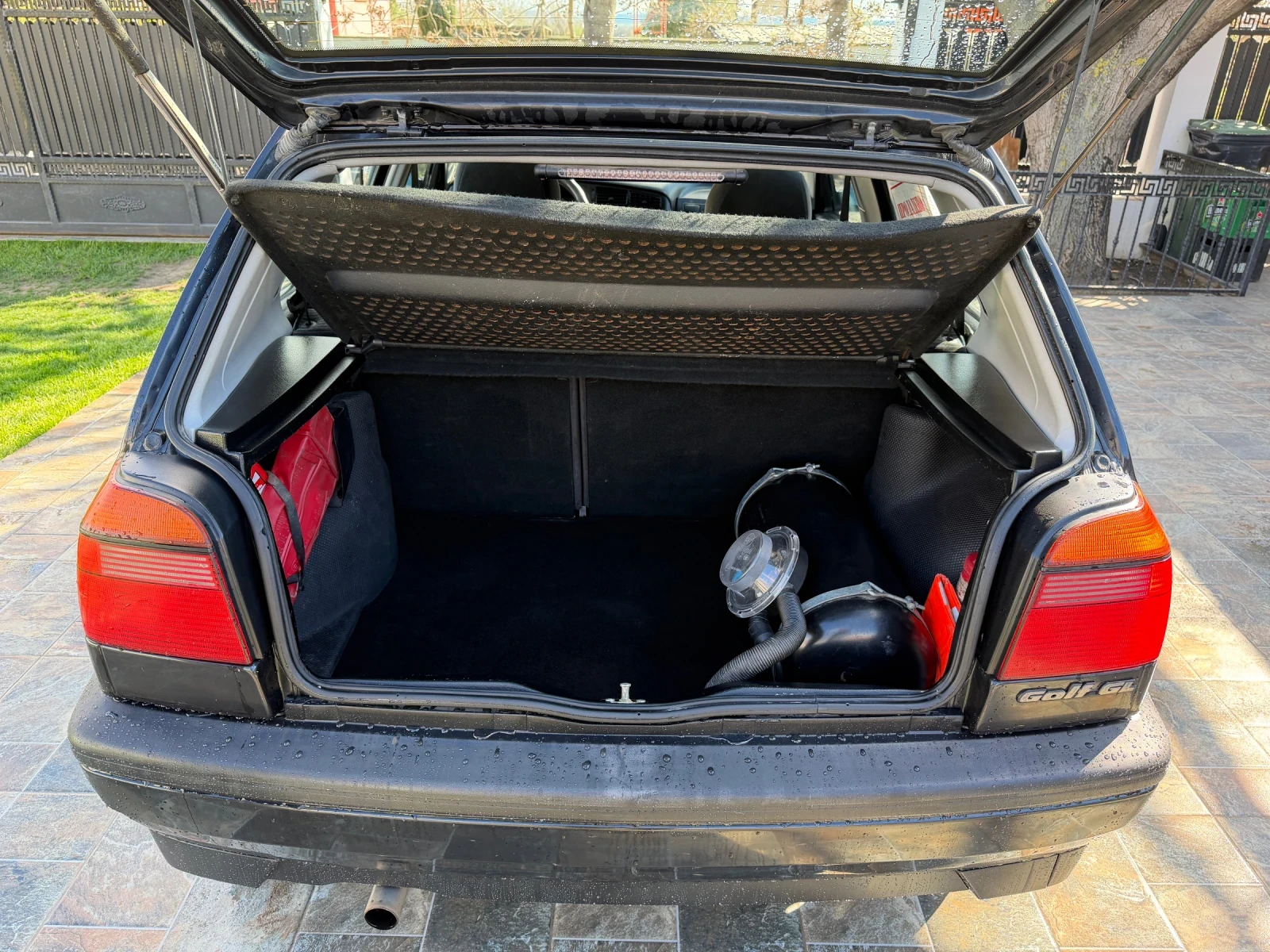 VW Golf 1.6/ГАЗ, снимка 17 - Автомобили и джипове - 54158688