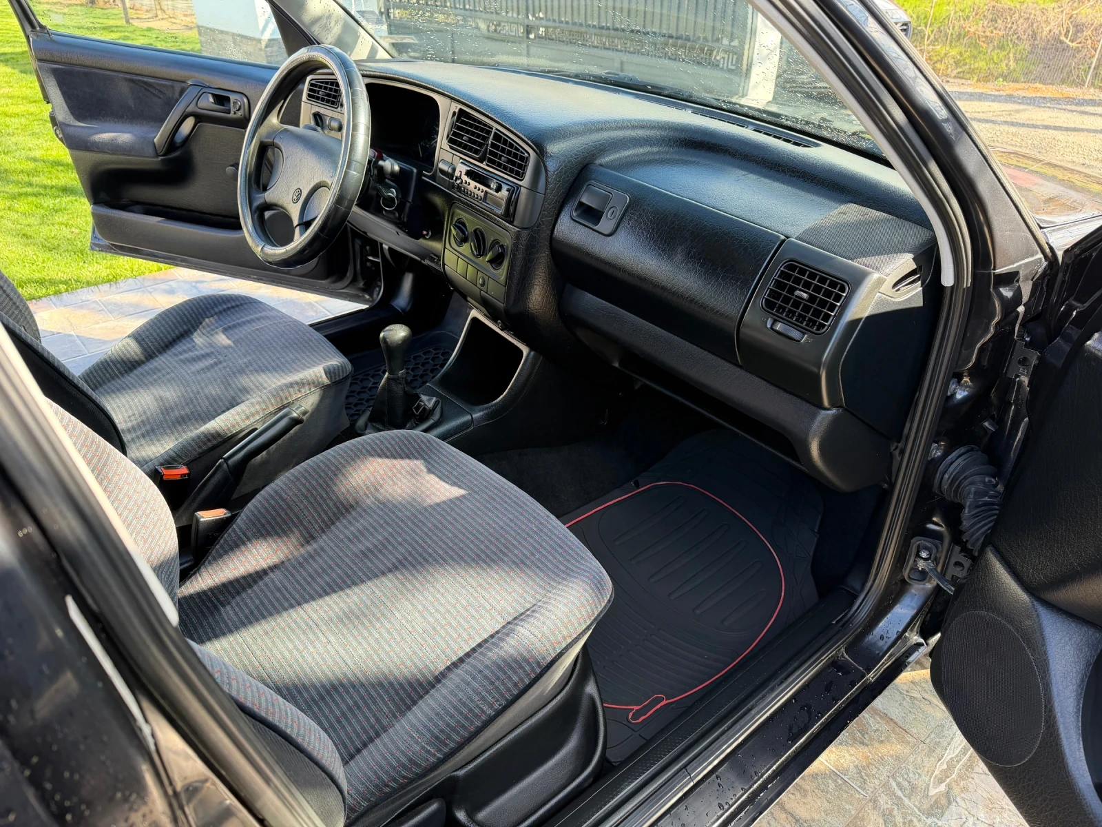 VW Golf 1.6/ГАЗ, снимка 10 - Автомобили и джипове - 54158688