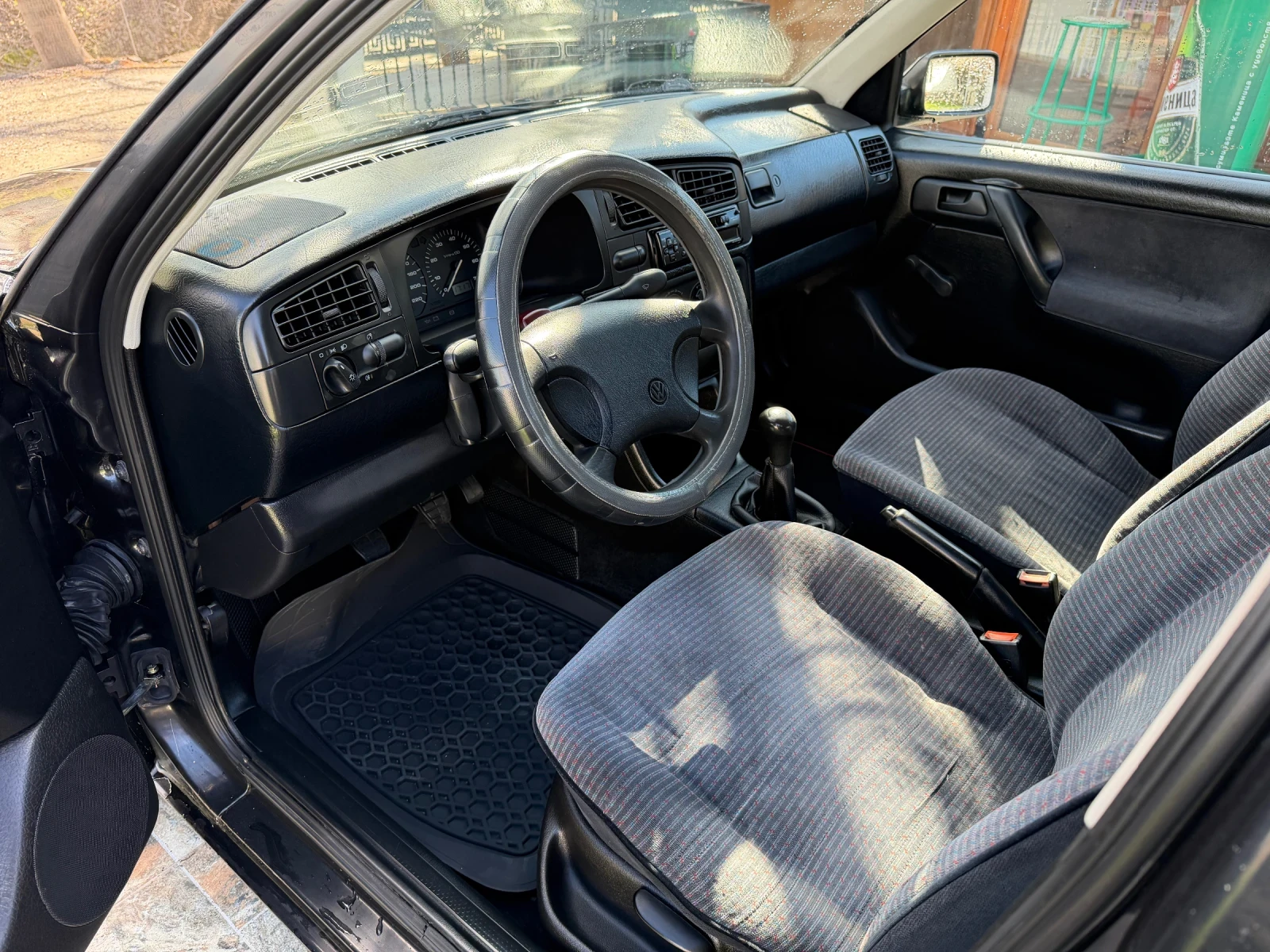 VW Golf 1.6/ГАЗ, снимка 9 - Автомобили и джипове - 54158688