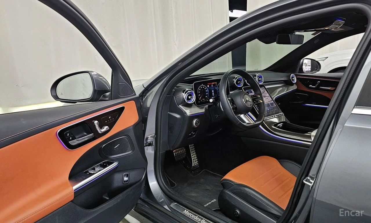 Mercedes-Benz C 300 4MATIC* AMG-LINE* 360CAMERA* DISTRONIC* BURMESTER*, снимка 6 - Автомобили и джипове - 54738852