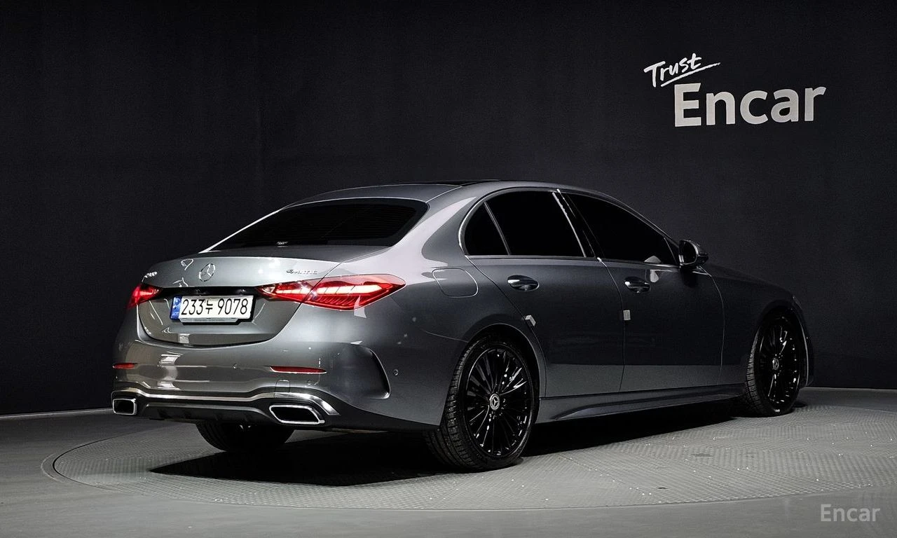 Mercedes-Benz C 300 4MATIC* AMG-LINE* 360CAMERA* DISTRONIC* BURMESTER*, снимка 3 - Автомобили и джипове - 54738852