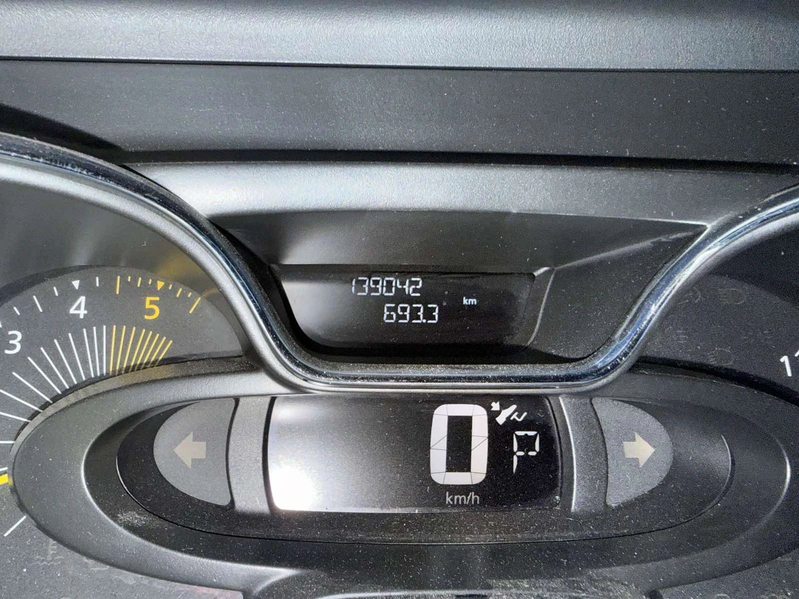 Renault Captur, снимка 7 - Автомобили и джипове - 54755210