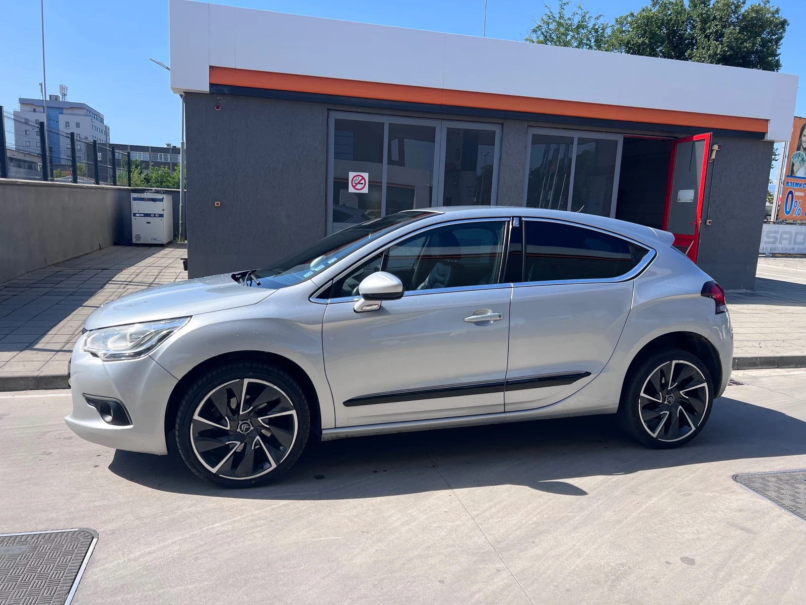 Citroen C4 DS 2.0 HDI , снимка 4 - Автомобили и джипове - 54976901