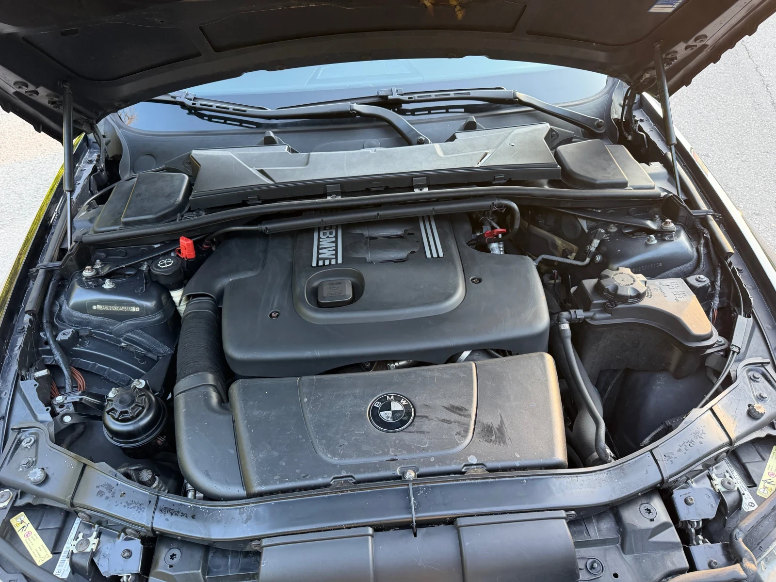 BMW 320, снимка 15 - Автомобили и джипове - 55193943