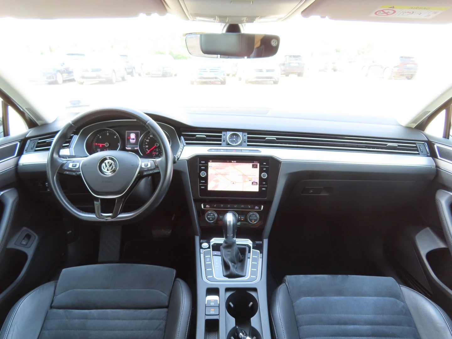 VW Passat, снимка 4 - Автомобили и джипове - 56420314