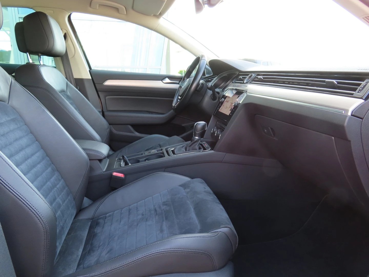 VW Passat, снимка 6 - Автомобили и джипове - 56420314