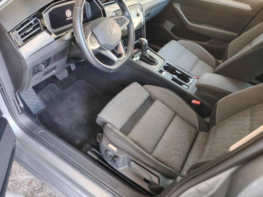 VW Passat 2023гDSG-2.0TDi-150кс-FACE-ПЕРФЕКТЕН!, снимка 12 - Автомобили и джипове - 55613965