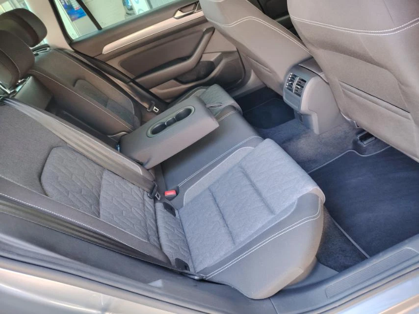 VW Passat 2023гDSG-2.0TDi-150кс-FACE-ПЕРФЕКТЕН!, снимка 14 - Автомобили и джипове - 55613965