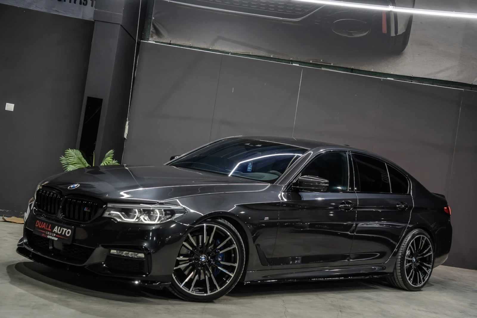 BMW 530 M-PERFORMANCE/ H&K/ MASSAGE/ DISTRONIK/HUD/360/FUL