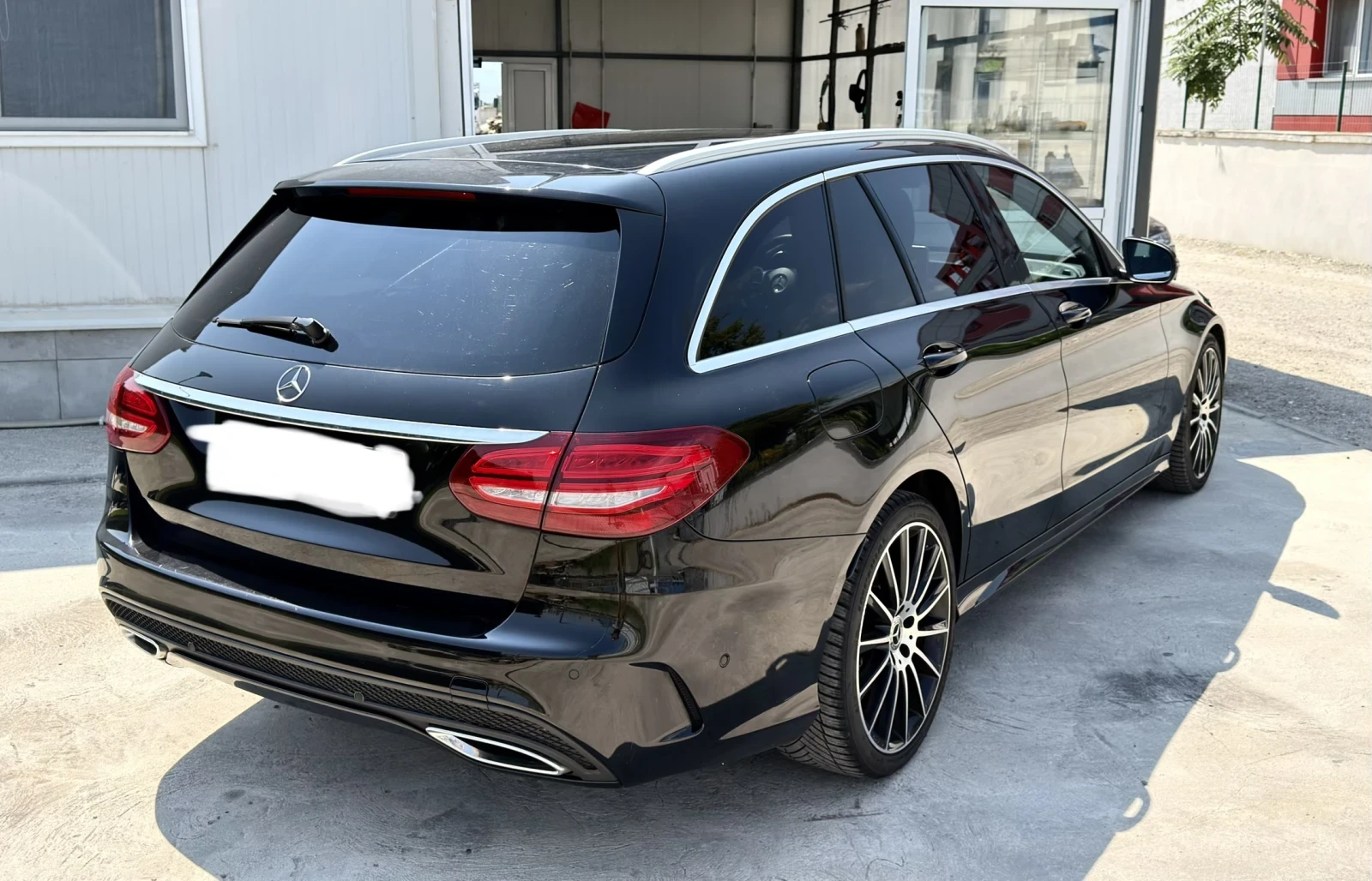 Mercedes-Benz C 250 AMG Line, 4Matic, DISTRONIC, Full LED, Line Assist, снимка 2 - Автомобили и джипове - 55791116
