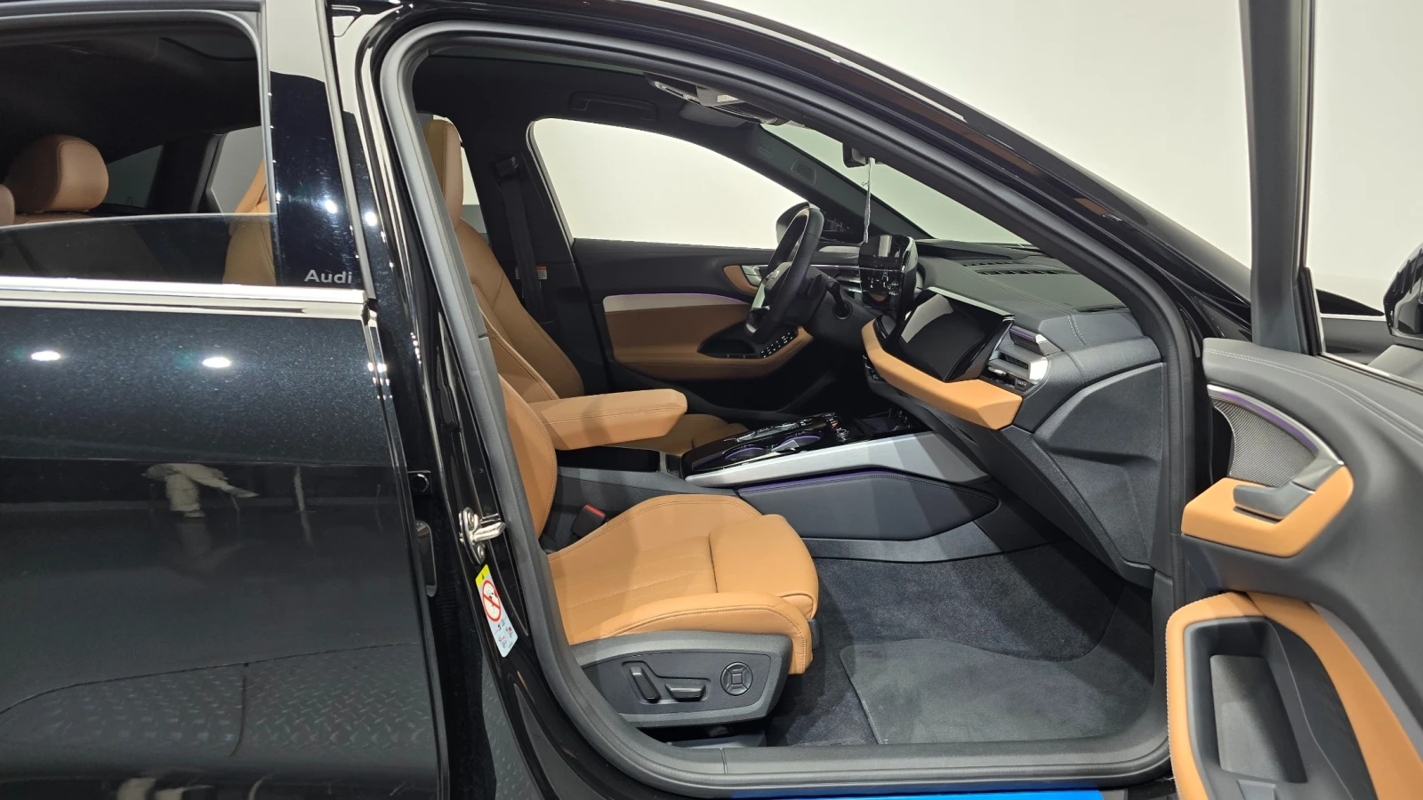 Audi A5 40TFSI 4X4 * DIS * 360 * ОБДУХ * ПАНО * HUD, снимка 9 - Автомобили и джипове - 56127890