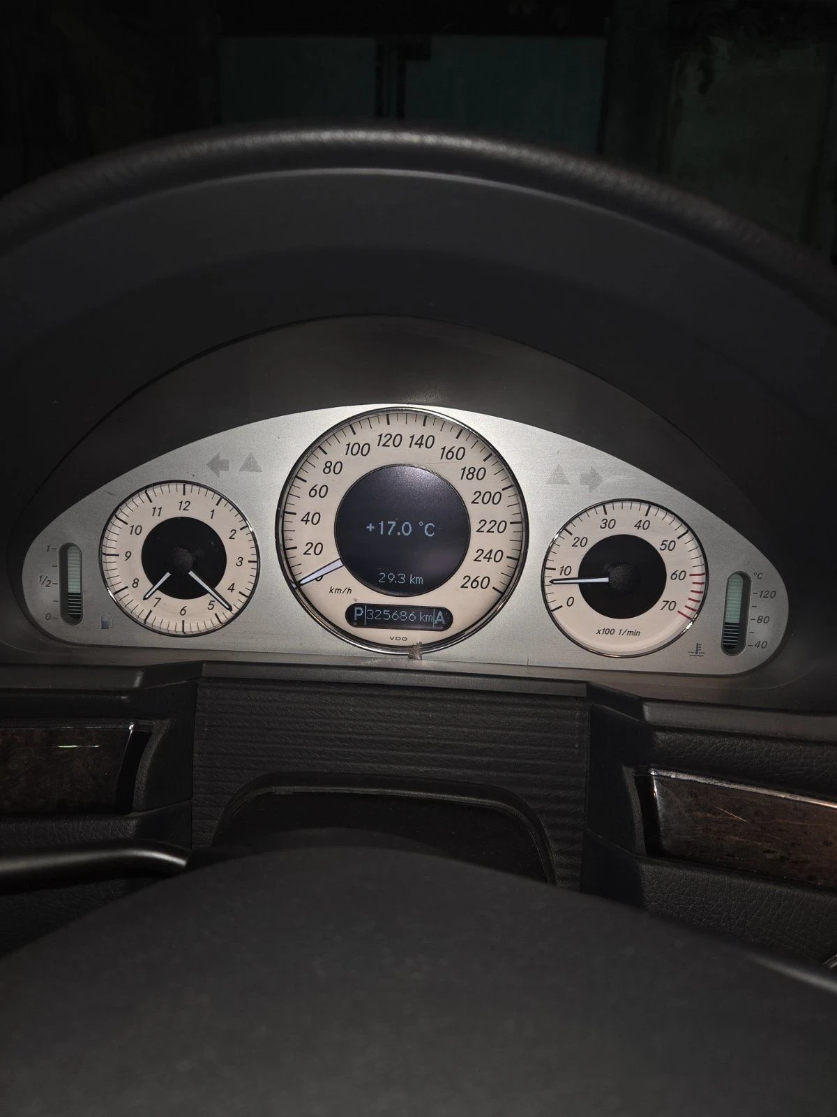 Mercedes-Benz E 500 4Matic ГАЗ, снимка 12 - Автомобили и джипове - 56685160