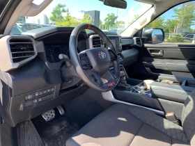 Toyota Tundra * 4x4 Crewmax * CARFAX * ОПЦИЯ ЗА ФИНАНСИРАНЕ , снимка 17