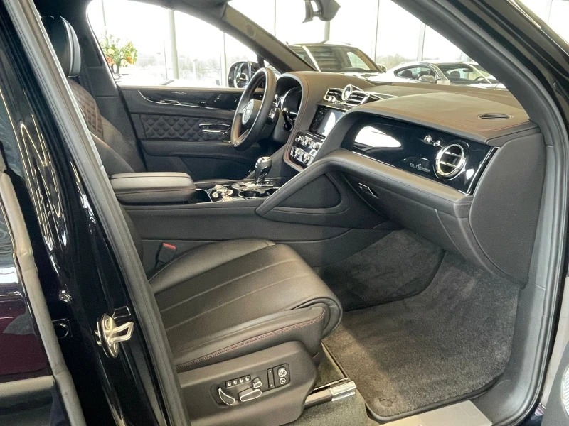 Bentley Bentayga 4.0 V8 First Edition, снимка 7 - Автомобили и джипове - 46916680