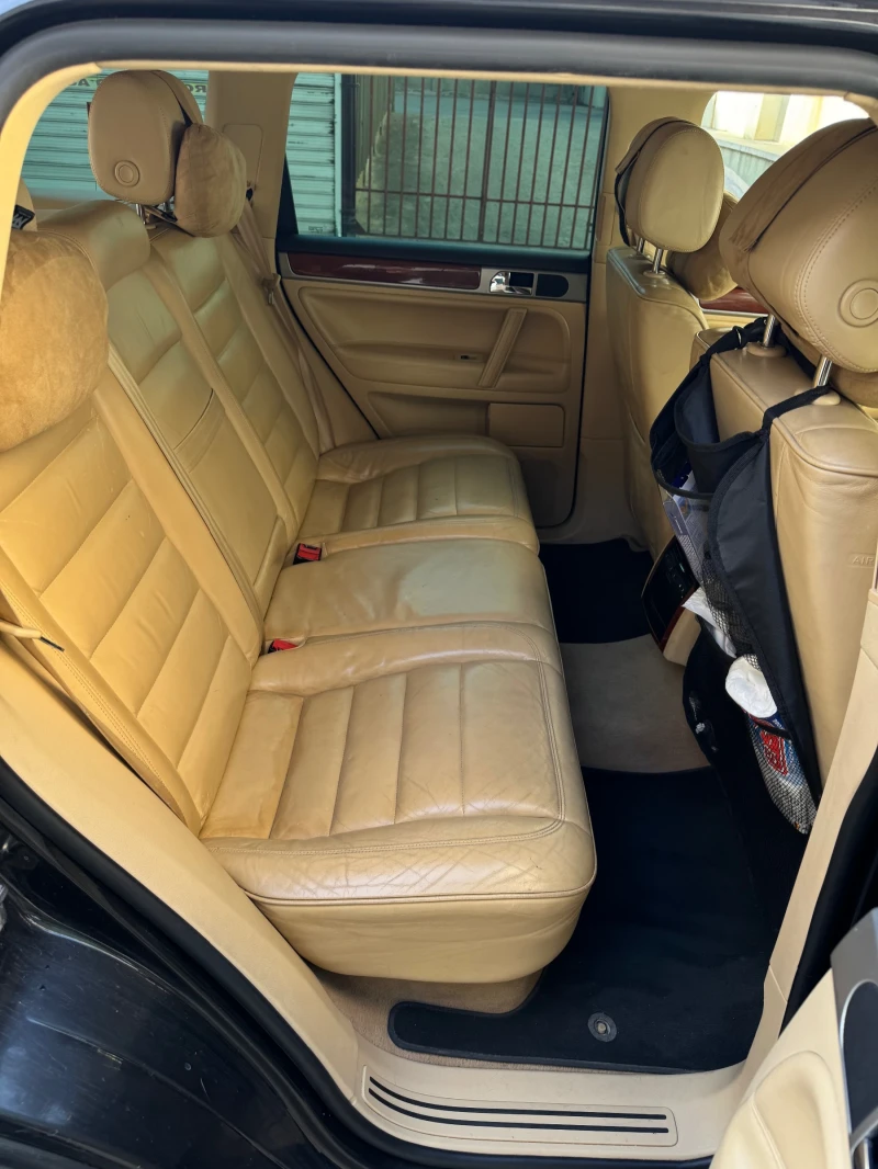 VW Touareg 3000 TDI, снимка 8 - Автомобили и джипове - 52975961