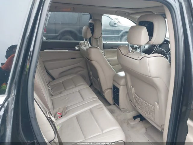 Jeep Grand cherokee Overland* 5.7L, V8, 360HP* Кейлес* Подгрев, снимка 8 - Автомобили и джипове - 53988845