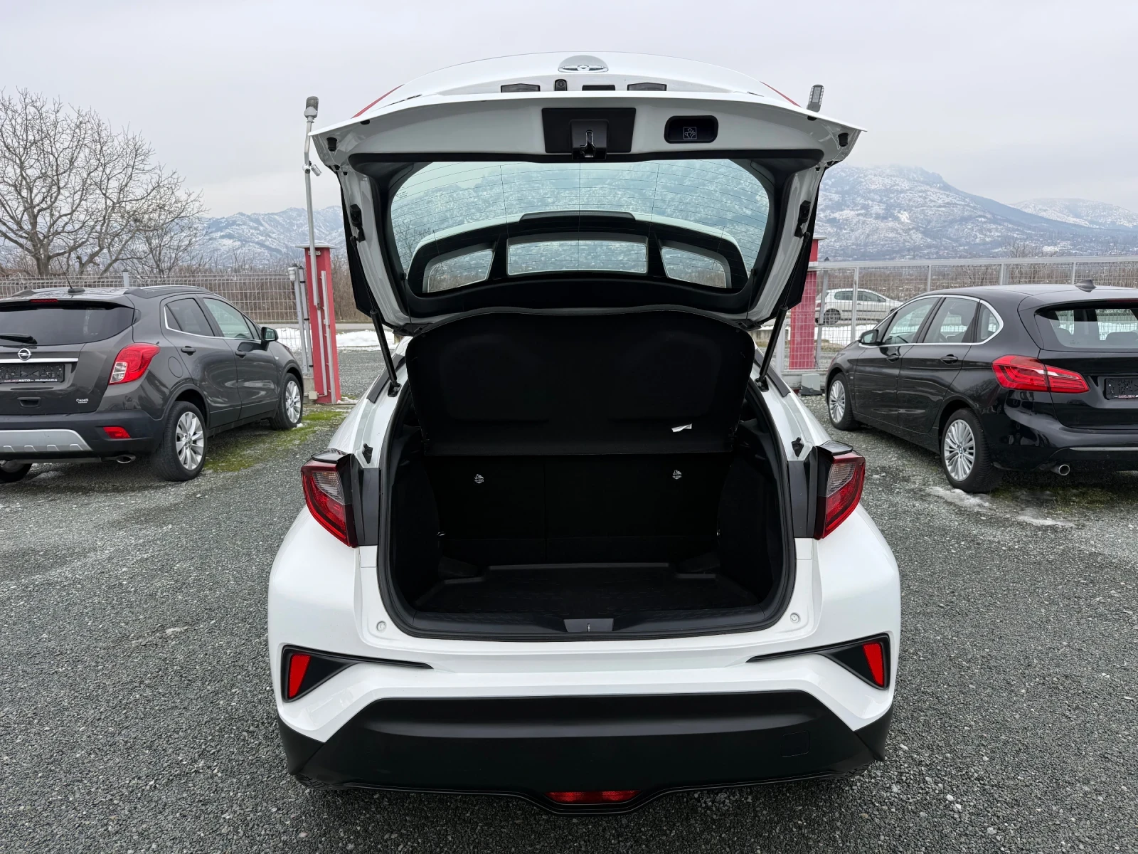 Toyota C-HR (KATO ����)^(������) | Mobile.bg � ����������� 13