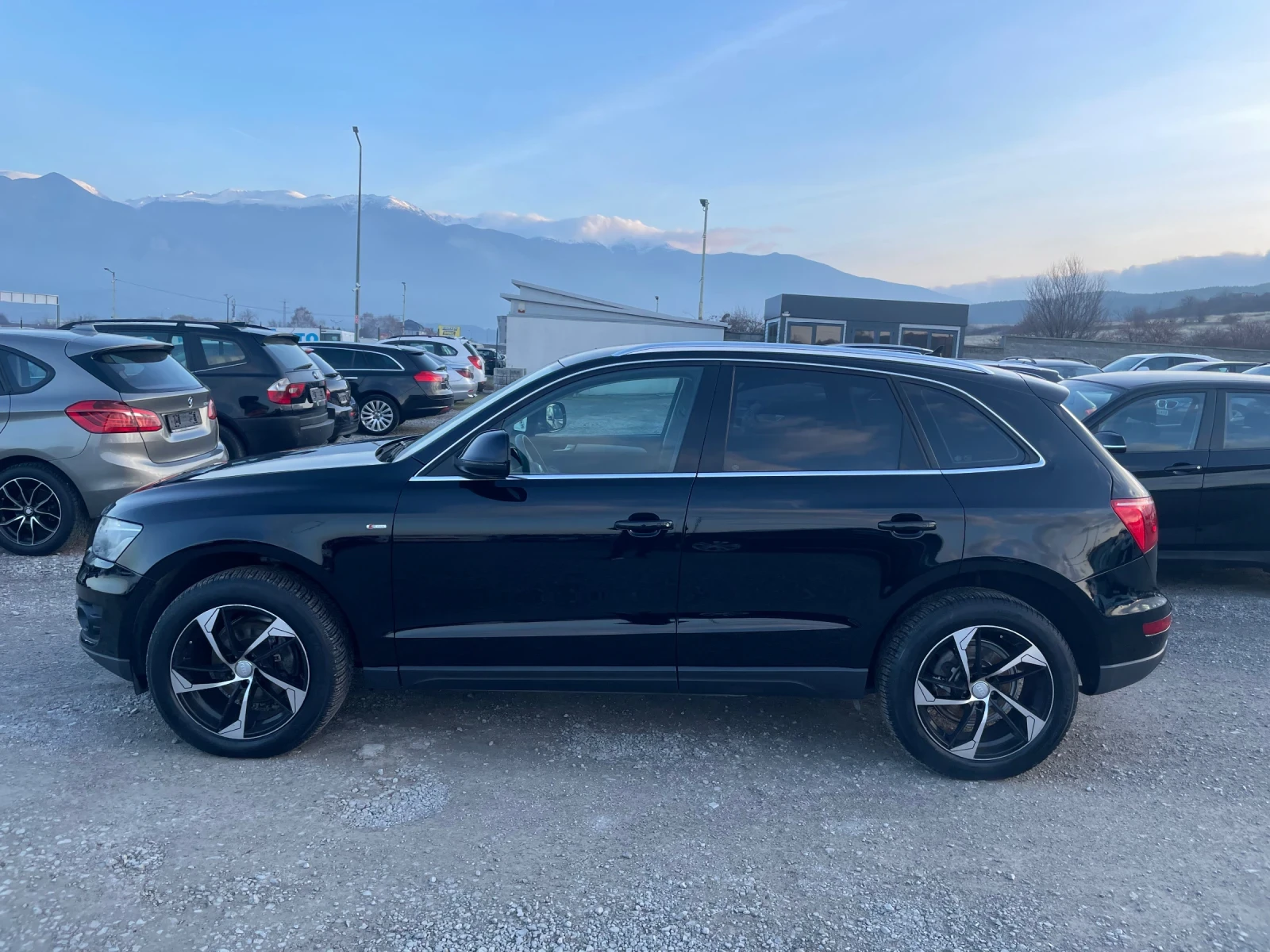 Audi Q5 2.0TDI AUTOMAT 4X4 NAVI LED BI-XENON EURO5 - изображение 4