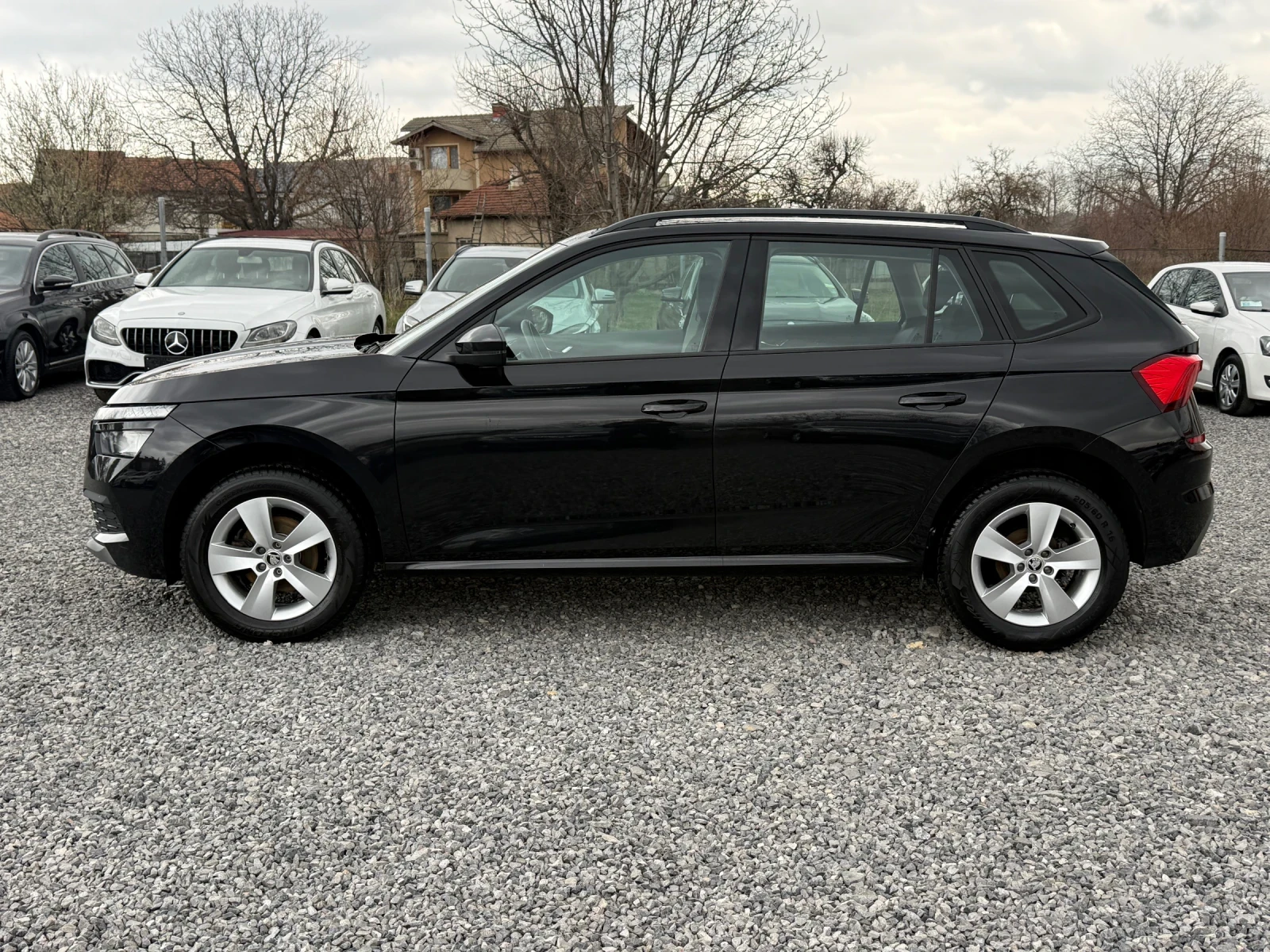 Skoda Kamiq Tour de France | DSG | 1.0 TSI | Camera | Full Led, снимка 4 - Автомобили и джипове - 53906847