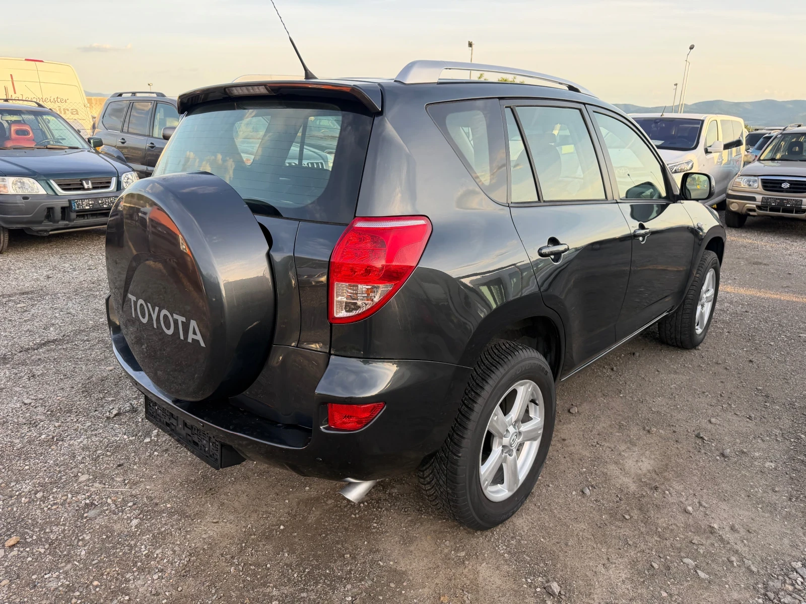 Toyota Rav4 2.0 ГАЗ ИТАЛИЯ, снимка 4 - Автомобили и джипове - 54683648