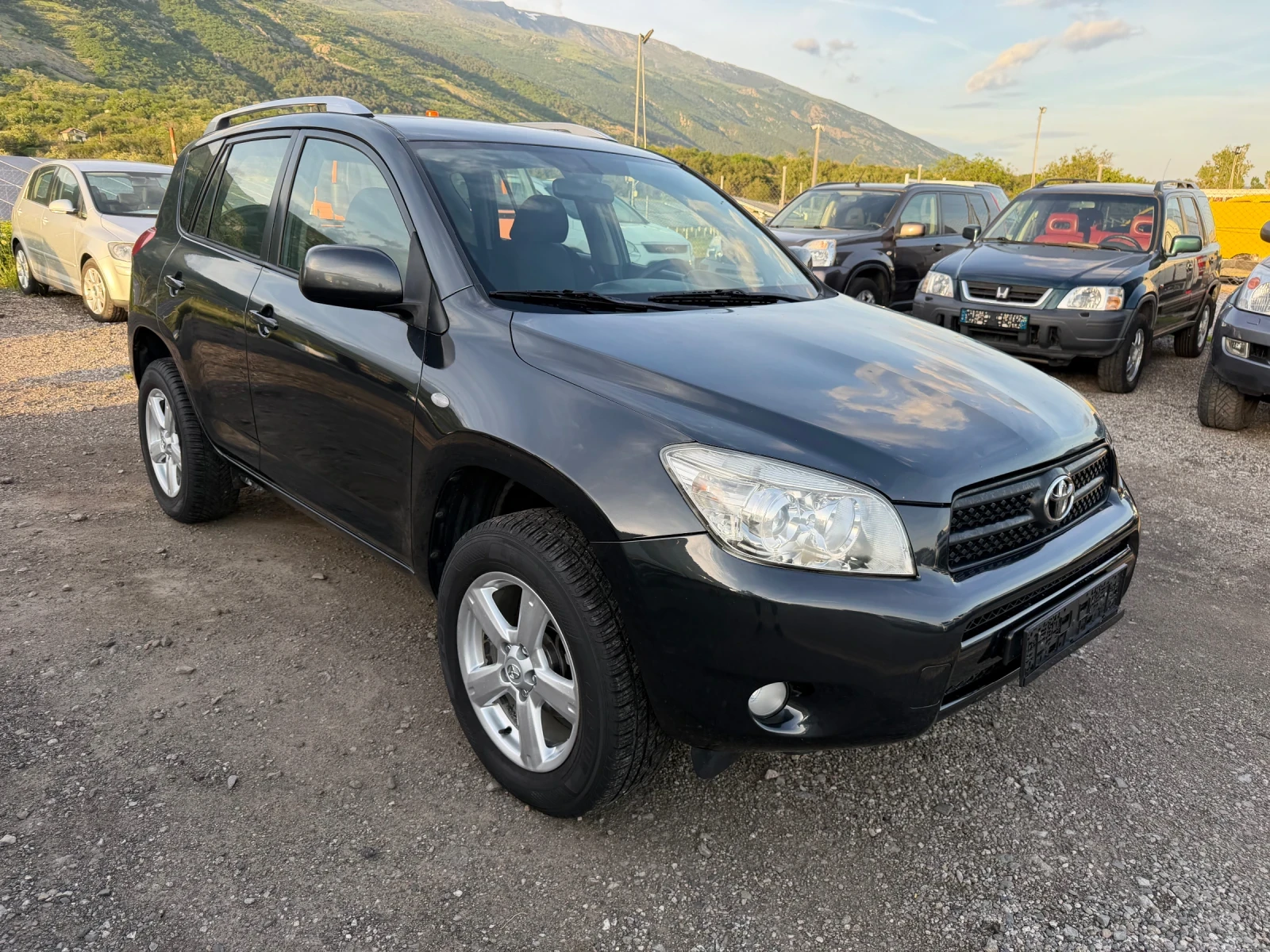 Toyota Rav4 2.0 ГАЗ ИТАЛИЯ, снимка 2 - Автомобили и джипове - 54683648
