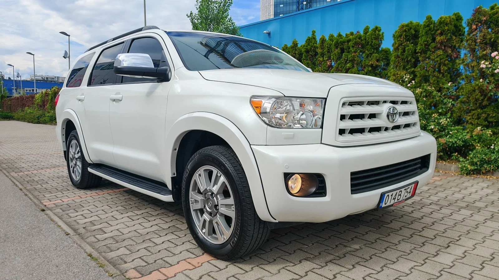 Toyota Sequoia PLATINUM 5, 7 V8 TOP