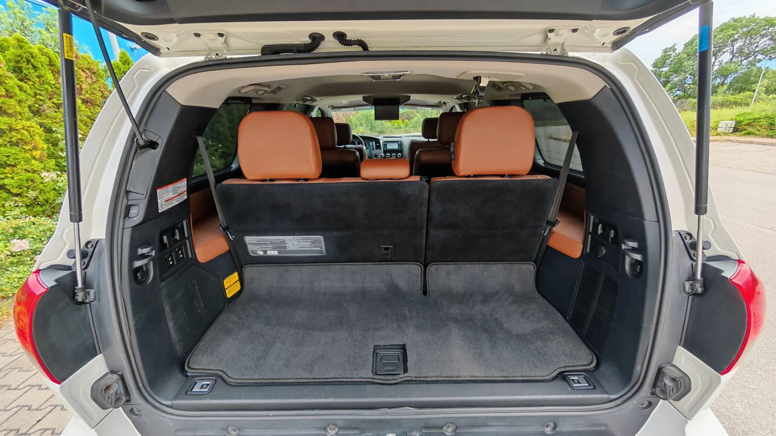 Toyota Sequoia PLATINUM 5.7 V8 TOP, снимка 11 - Автомобили и джипове - 55138982