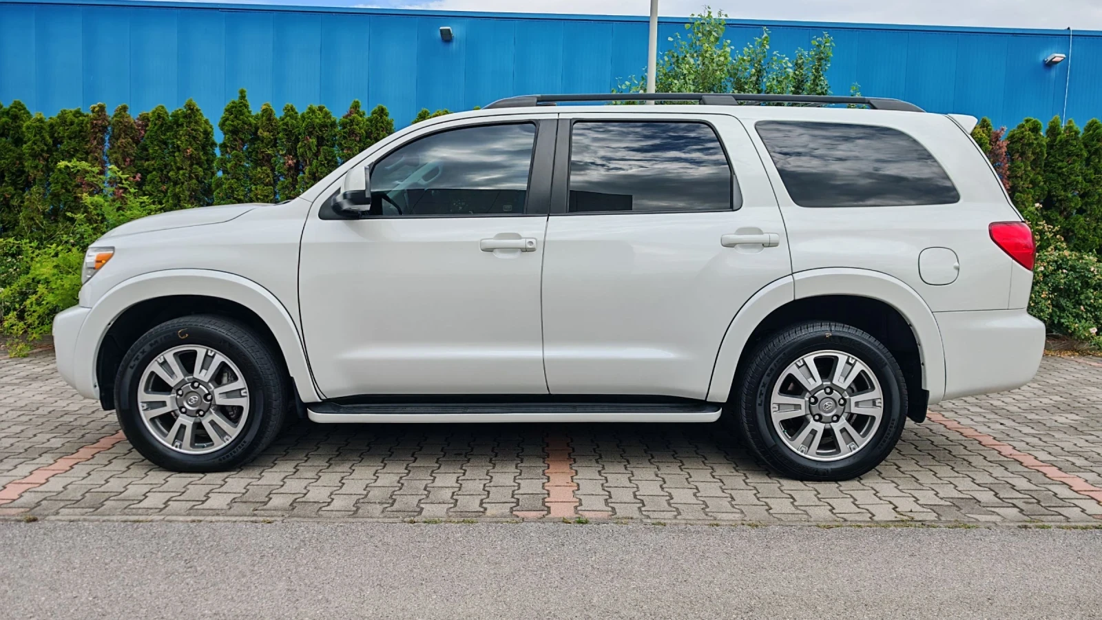 Toyota Sequoia PLATINUM 5.7 V8 TOP, снимка 17 - Автомобили и джипове - 55138982