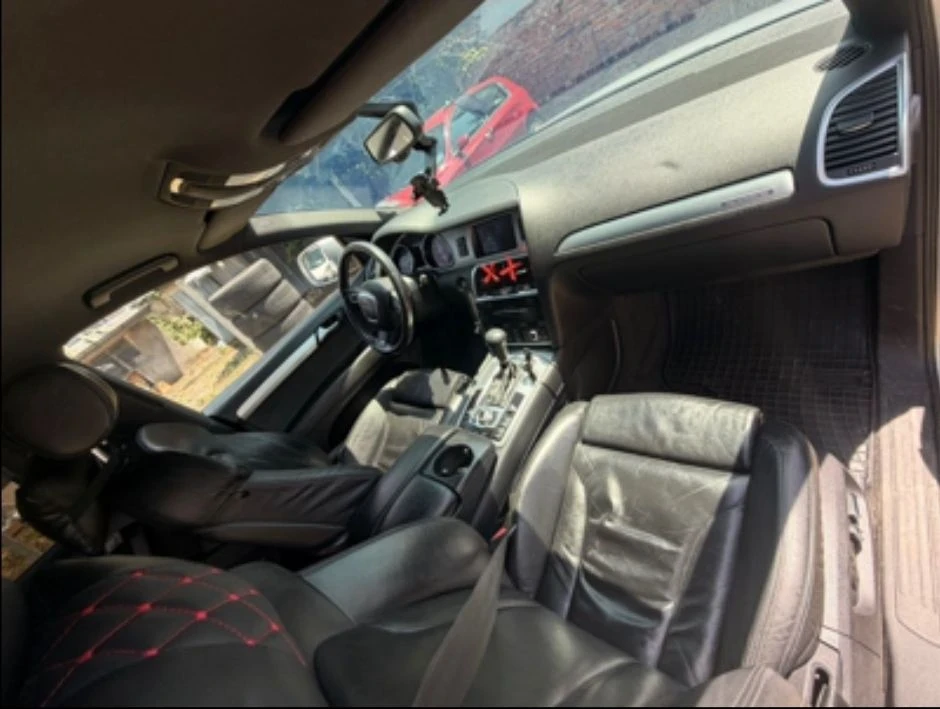 Audi Q7, снимка 15 - Автомобили и джипове - 55667871