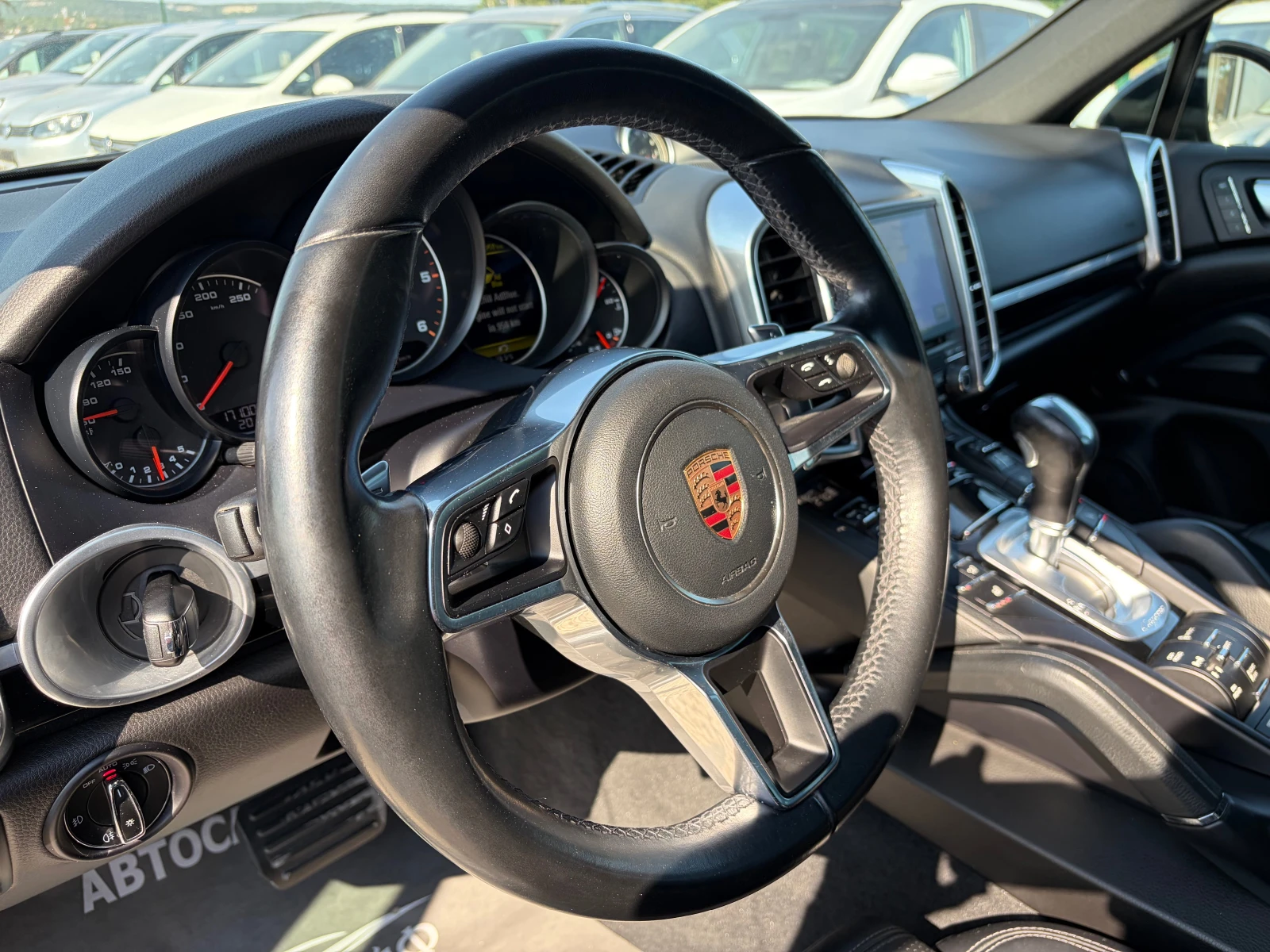 Porsche Cayenne FACELIFT 3.0D-250 PLATINUM EDITION , снимка 9 - Автомобили и джипове - 55846337