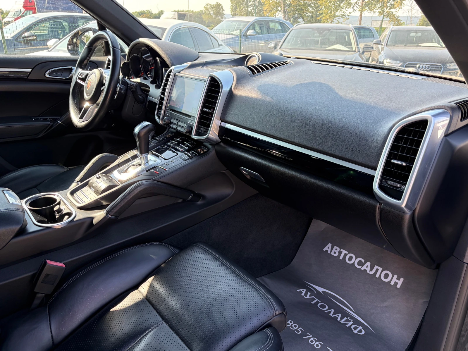Porsche Cayenne FACELIFT 3.0D-250 PLATINUM EDITION , снимка 10 - Автомобили и джипове - 55846337