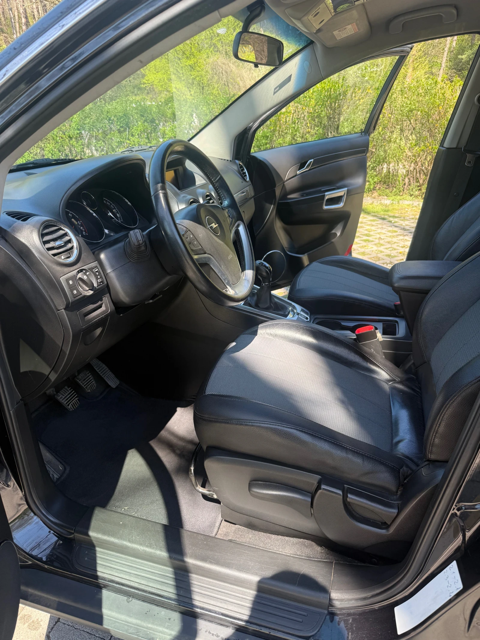 Opel Antara 2.2, снимка 11 - Автомобили и джипове - 55943063