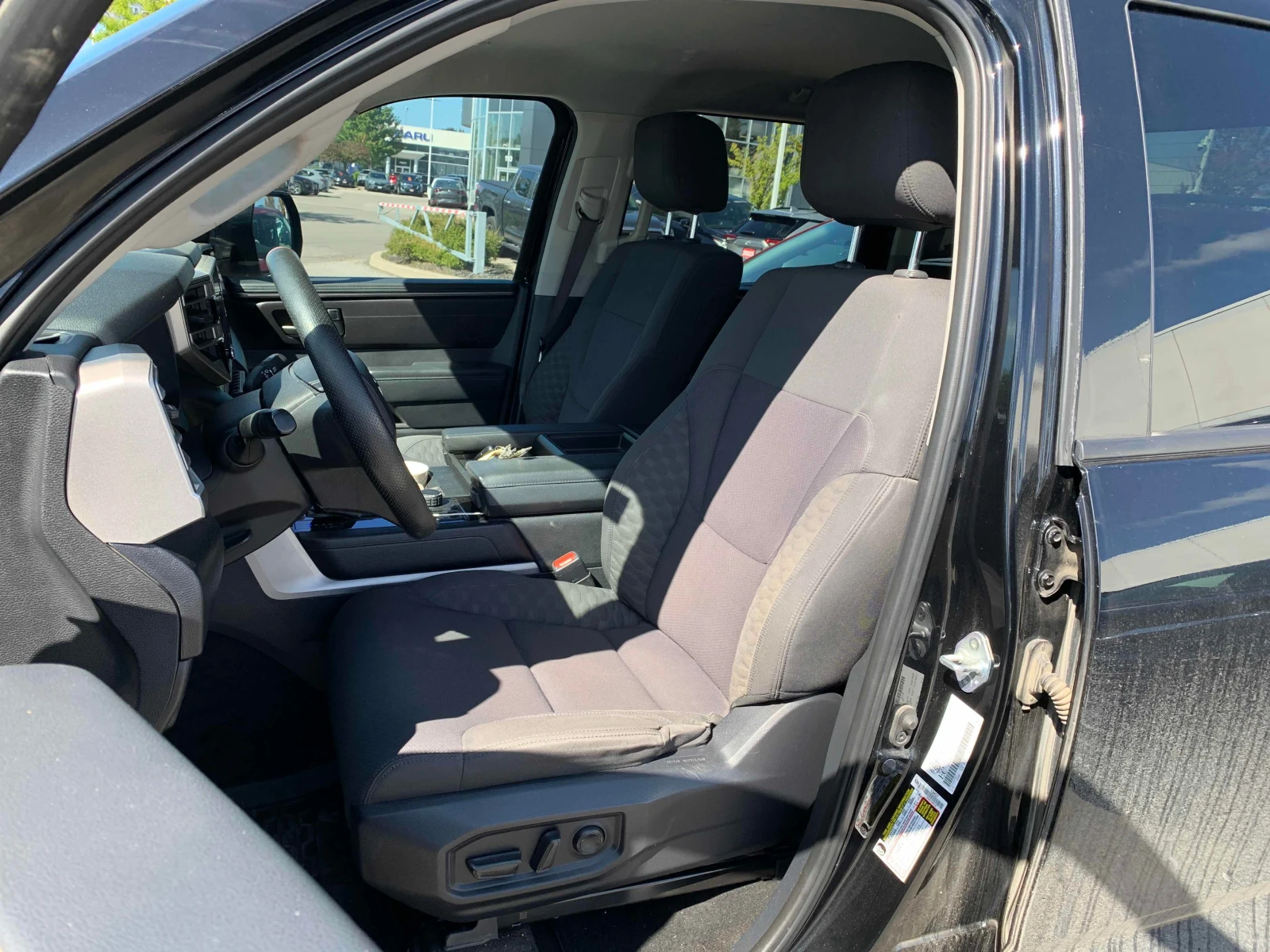 Toyota Tundra * 4x4 Crewmax * CARFAX * ОПЦИЯ ЗА ФИНАНСИРАНЕ , снимка 10 - Автомобили и джипове - 56071789